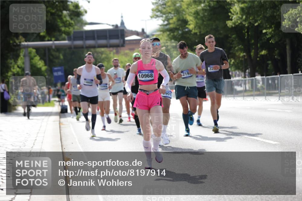29.06.2025 - hella hamburg halbmarathon Jannik Wohlers http://msf.ph/oto/8197914 29.06.2025 09:47:18 Lombardsbrücke 1217, 2196, 2296, 2404, 2851, 5092, 5923, 8084, 8395, 8901, 10968, 11019, 11559, 12462, 12751, 13029, 13419, 13514, 14601, 16123, 16964, 17154, 18419, 18687, 18689 meine-sportfotos.de