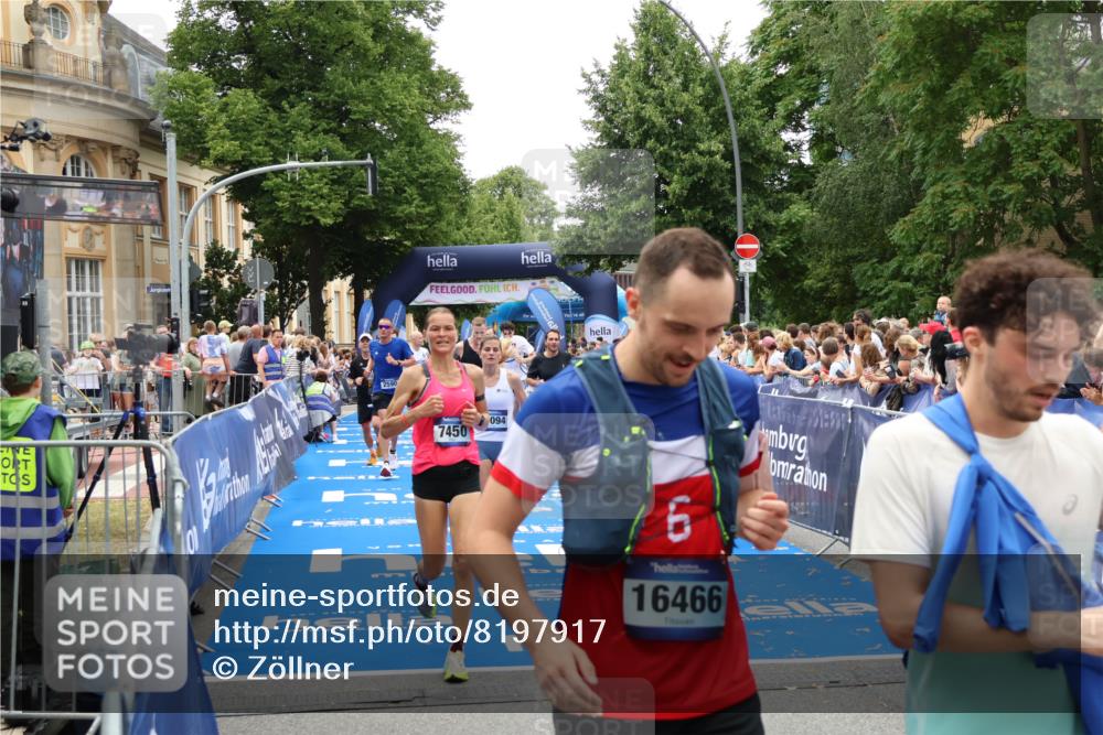 29.06.2025 - hella hamburg halbmarathon Zöllner http://msf.ph/oto/8197917 29.06.2025 10:46:18 Ziel 1569, 1759, 2048, 2590, 3056, 3087, 4949, 6388, 7450, 9497, 10796, 11094, 14200, 14262, 17190, 18797 meine-sportfotos.de