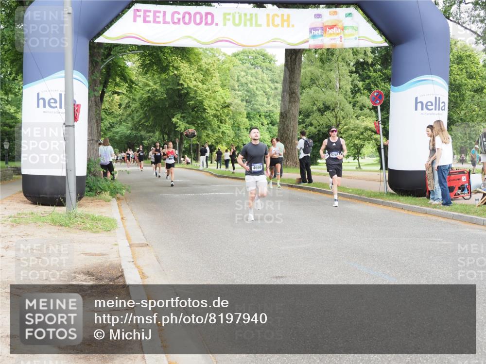 29.06.2025 - hella hamburg halbmarathon MichiJ http://msf.ph/oto/8197940 29.06.2025 10:21:06 Zwischen KM18-KM19 4698, 13617 meine-sportfotos.de