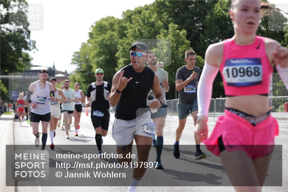 29.06.2025 - hella hamburg halbmarathon Jannik Wohlers http://msf.ph/oto/8197997 29.06.2025 09:47:21 Lombardsbrücke 1164, 1217, 2196, 2296, 2404, 2851, 5092, 5923, 8084, 8395, 8901, 10968, 11019, 11559, 12462, 12751, 13029, 13419, 13514, 13798, 14601, 14952, 15965, 16123, 16964, 17154, 17306, 18159, 18216, 18419, 18687, 18689 meine-sportfotos.de
