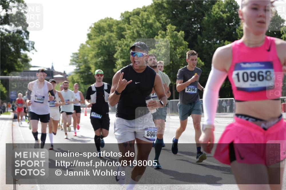 29.06.2025 - hella hamburg halbmarathon Jannik Wohlers http://msf.ph/oto/8198005 29.06.2025 09:47:21 Lombardsbrücke 1164, 1217, 2196, 2296, 2404, 2851, 5092, 5923, 8084, 8395, 8901, 10968, 11019, 11559, 12462, 12751, 13029, 13419, 13514, 13798, 14601, 14952, 15965, 16123, 16964, 17154, 17306, 18159, 18216, 18419, 18687, 18689 meine-sportfotos.de