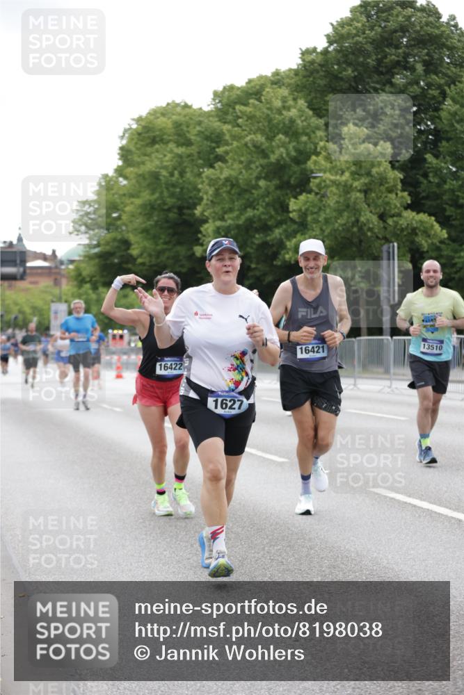 29.06.2025 - hella hamburg halbmarathon Jannik Wohlers http://msf.ph/oto/8198038 29.06.2025 10:24:55 Lombardsbrücke 1627, 2278, 3920, 3961, 3963, 5564, 5814, 6869, 8083, 8962, 9927, 11157, 11662, 11921, 13510, 14086, 15016, 15119, 15679, 16421, 16422 meine-sportfotos.de