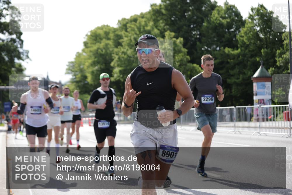 29.06.2025 - hella hamburg halbmarathon Jannik Wohlers http://msf.ph/oto/8198064 29.06.2025 09:47:21 Lombardsbrücke 1164, 1217, 2196, 2296, 2404, 2851, 5092, 5923, 8084, 8395, 8901, 10968, 11019, 11559, 12462, 12751, 13029, 13419, 13514, 13798, 14601, 14952, 15965, 16123, 16964, 17154, 17306, 18159, 18216, 18419, 18687, 18689 meine-sportfotos.de
