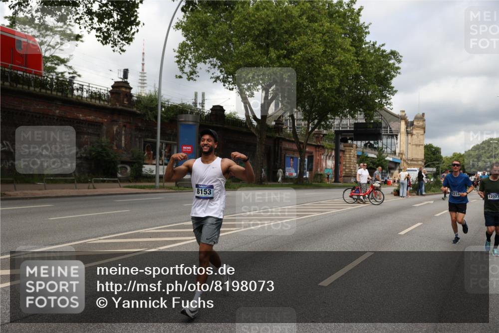 29.06.2025 - hella hamburg halbmarathon Yannick Fuchs http://msf.ph/oto/8198073 29.06.2025 10:44:31 20KM 1119, 1321, 1399, 1466, 1507, 1630, 1817, 2020, 2234, 3296, 3947, 4127, 4346, 5115, 5894, 6027, 6662, 6712, 6795, 7176, 7583, 7930, 7932, 8153, 8313, 8572, 8657, 8704, 10371, 10750, 11356, 11455, 11607, 12235, 12527, 12624, 13008, 13282, 13609, 13701, 13758, 13812, 13875, 14034, 14257, 15803, 15950, 16242, 16716, 16732, 16806, 17179, 17247, 17319, 17384, 18066, 18228, 18370, 18394, 18499, 18657, 18658, 18811, 18884 meine-sportfotos.de