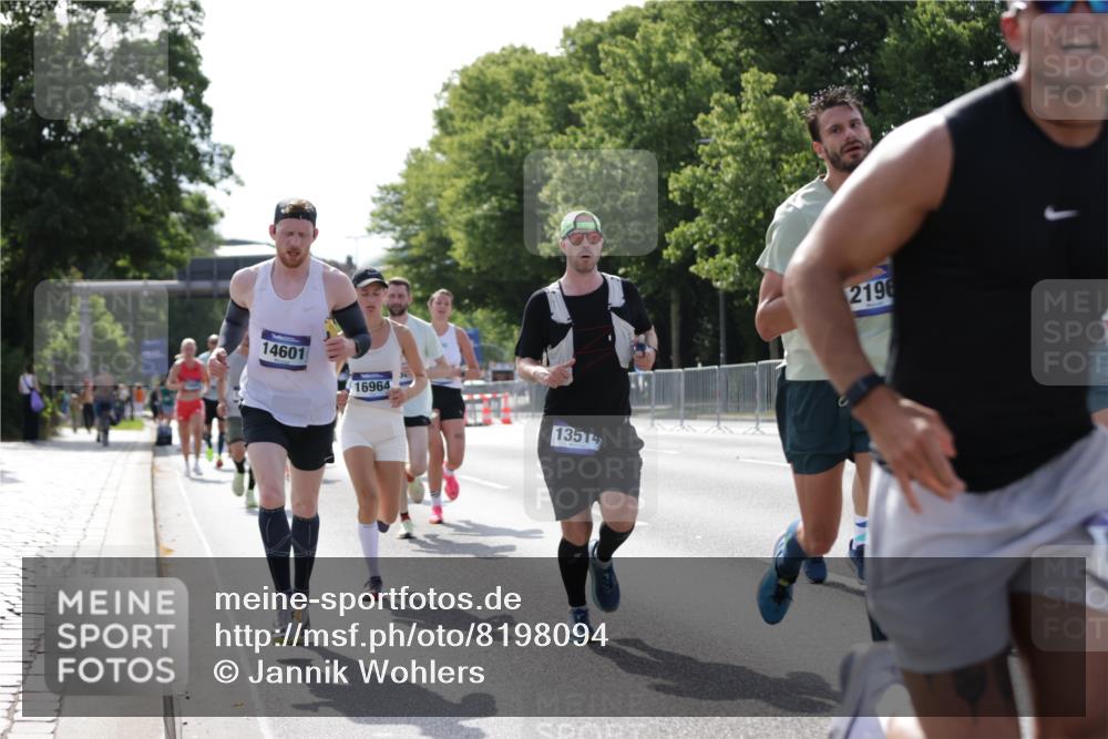 29.06.2025 - hella hamburg halbmarathon Jannik Wohlers http://msf.ph/oto/8198094 29.06.2025 09:47:21 Lombardsbrücke 1164, 1217, 2196, 2296, 2404, 2851, 5092, 5923, 8084, 8395, 8901, 10968, 11019, 11559, 12462, 12751, 13029, 13419, 13514, 13798, 14601, 14952, 15965, 16123, 16964, 17154, 17306, 18159, 18216, 18419, 18687, 18689 meine-sportfotos.de