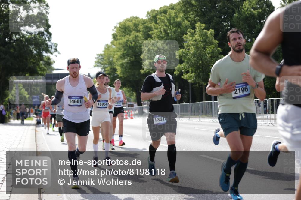 29.06.2025 - hella hamburg halbmarathon Jannik Wohlers http://msf.ph/oto/8198118 29.06.2025 09:47:22 Lombardsbrücke 1164, 1217, 2196, 2296, 2404, 2851, 5092, 5923, 8084, 8395, 8901, 9944, 10968, 11019, 11559, 12462, 12751, 13419, 13514, 13798, 14601, 14952, 15965, 16123, 16964, 17154, 17306, 18159, 18216, 18419, 18687, 18689 meine-sportfotos.de