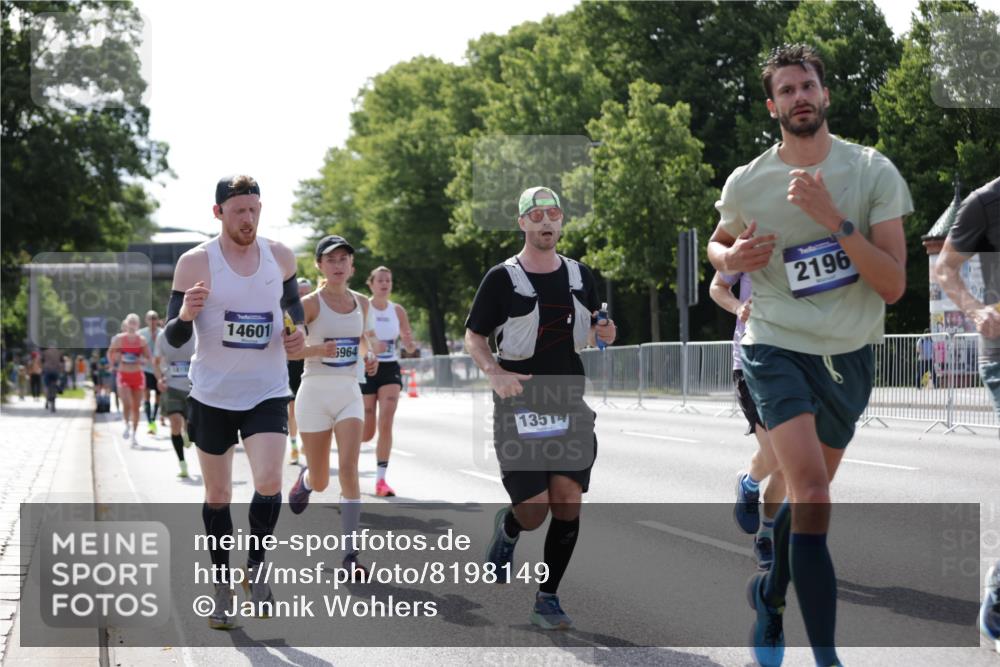 29.06.2025 - hella hamburg halbmarathon Jannik Wohlers http://msf.ph/oto/8198149 29.06.2025 09:47:22 Lombardsbrücke 1164, 1217, 2196, 2296, 2404, 2851, 5092, 5923, 8084, 8395, 8901, 9944, 10968, 11019, 11559, 12462, 12751, 13419, 13514, 13798, 14601, 14952, 15965, 16123, 16964, 17154, 17306, 18159, 18216, 18419, 18687, 18689 meine-sportfotos.de