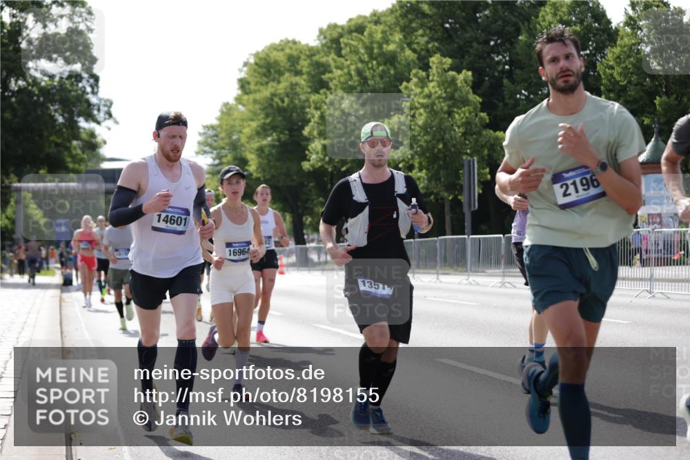 29.06.2025 - hella hamburg halbmarathon Jannik Wohlers http://msf.ph/oto/8198155 29.06.2025 09:47:22 Lombardsbrücke 1164, 1217, 2196, 2296, 2404, 2851, 5092, 5923, 8084, 8395, 8901, 9944, 10968, 11019, 11559, 12462, 12751, 13419, 13514, 13798, 14601, 14952, 15965, 16123, 16964, 17154, 17306, 18159, 18216, 18419, 18687, 18689 meine-sportfotos.de