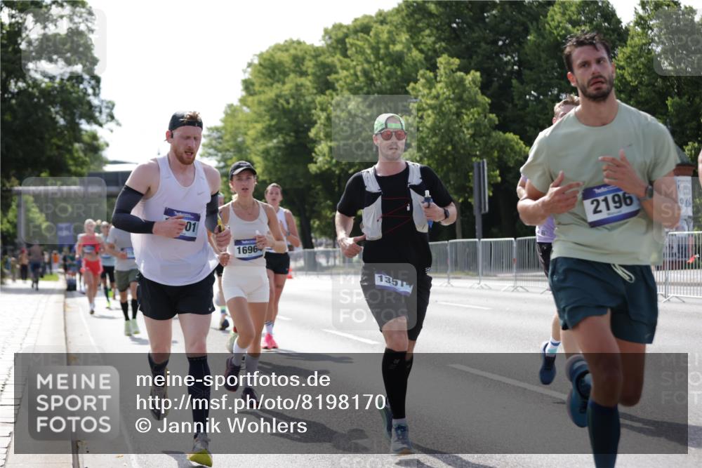 29.06.2025 - hella hamburg halbmarathon Jannik Wohlers http://msf.ph/oto/8198170 29.06.2025 09:47:22 Lombardsbrücke 1164, 1217, 2196, 2296, 2404, 2851, 5092, 5923, 8084, 8395, 8901, 9944, 10968, 11019, 11559, 12462, 12751, 13419, 13514, 13798, 14601, 14952, 15965, 16123, 16964, 17154, 17306, 18159, 18216, 18419, 18687, 18689 meine-sportfotos.de