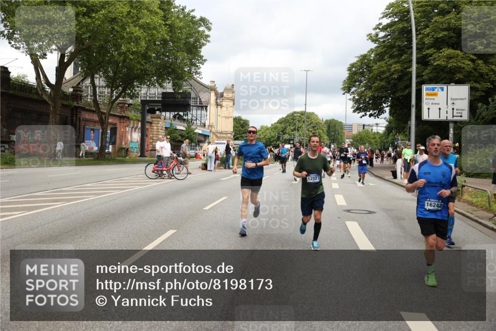 29.06.2025 - hella hamburg halbmarathon Yannick Fuchs http://msf.ph/oto/8198173 29.06.2025 10:44:31 20KM 1119, 1321, 1399, 1466, 1507, 1630, 1817, 2020, 2234, 3296, 3947, 4127, 4346, 5115, 5894, 6027, 6662, 6712, 6795, 7176, 7583, 7930, 7932, 8153, 8313, 8572, 8657, 8704, 10371, 10750, 11356, 11455, 11607, 12235, 12527, 12624, 13008, 13282, 13609, 13701, 13758, 13812, 13875, 14034, 14257, 15803, 15950, 16242, 16716, 16732, 16806, 17179, 17247, 17319, 17384, 18066, 18228, 18370, 18394, 18499, 18657, 18658, 18811, 18884 meine-sportfotos.de