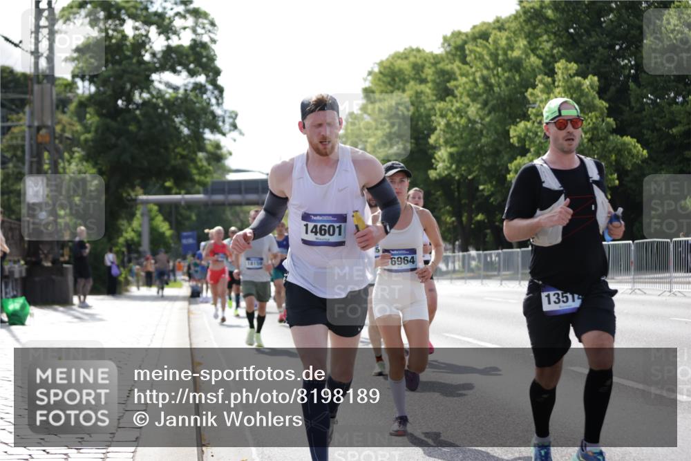 29.06.2025 - hella hamburg halbmarathon Jannik Wohlers http://msf.ph/oto/8198189 29.06.2025 09:47:22 Lombardsbrücke 1164, 1217, 2196, 2296, 2404, 2851, 5092, 5923, 8084, 8395, 8901, 9944, 10968, 11019, 11559, 12462, 12751, 13419, 13514, 13798, 14601, 14952, 15965, 16123, 16964, 17154, 17306, 18159, 18216, 18419, 18687, 18689 meine-sportfotos.de