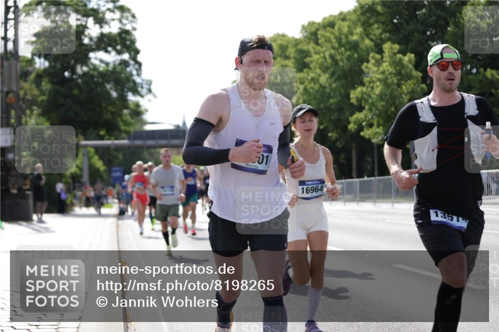 29.06.2025 - hella hamburg halbmarathon Jannik Wohlers http://msf.ph/oto/8198265 29.06.2025 09:47:22 Lombardsbrücke 1164, 1217, 2196, 2296, 2404, 2851, 5092, 5923, 8084, 8395, 8901, 9944, 10968, 11019, 11559, 12462, 12751, 13419, 13514, 13798, 14601, 14952, 15965, 16123, 16964, 17154, 17306, 18159, 18216, 18419, 18687, 18689 meine-sportfotos.de