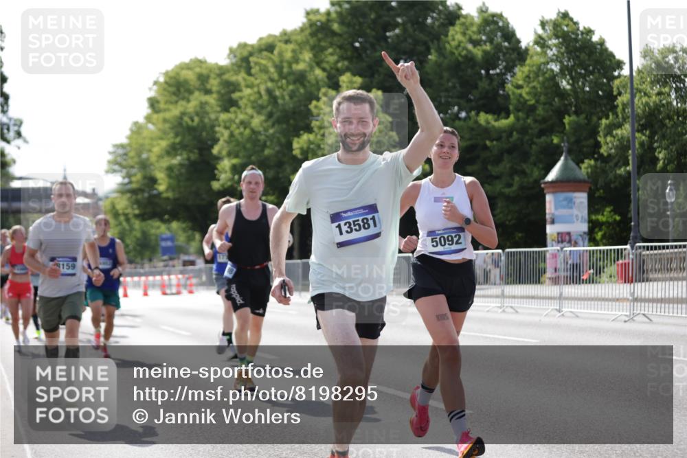 29.06.2025 - hella hamburg halbmarathon Jannik Wohlers http://msf.ph/oto/8198295 29.06.2025 09:47:24 Lombardsbrücke 1164, 2196, 2296, 5092, 5923, 8084, 8901, 9178, 9944, 10384, 10968, 11019, 11559, 12462, 12751, 12865, 13419, 13514, 13798, 14601, 14952, 15965, 16123, 16964, 17154, 17306, 18159, 18216, 18687, 18689 meine-sportfotos.de