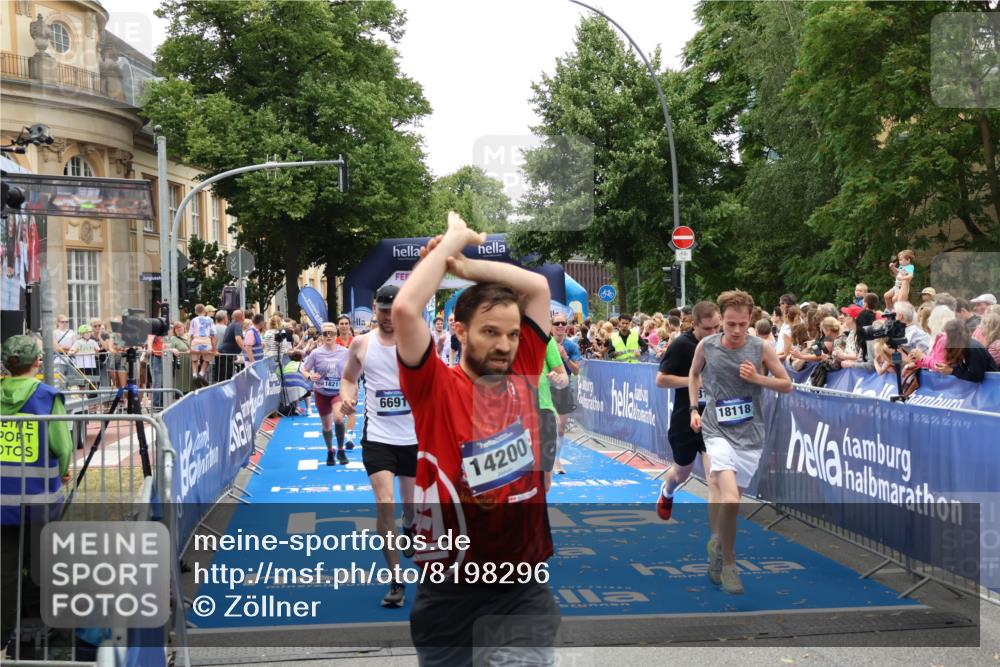 29.06.2025 - hella hamburg halbmarathon Zöllner http://msf.ph/oto/8198296 29.06.2025 10:46:27 Ziel 1600, 2222, 2842, 4237, 6421, 6691, 6978, 7335, 8142, 8981, 9786, 11185, 11773, 12171, 12651, 12891, 13698, 14045, 14200, 14228, 14262, 14482, 15157, 16127, 18118, 18211, 18637, 19209 meine-sportfotos.de