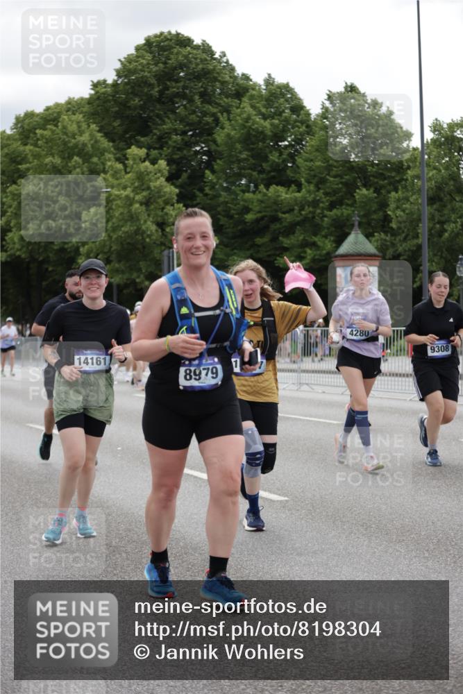 29.06.2025 - hella hamburg halbmarathon Jannik Wohlers http://msf.ph/oto/8198304 29.06.2025 11:15:03 Lombardsbrücke 2283, 2392, 2434, 2542, 3603, 3902, 4276, 4280, 5960, 6274, 7655, 7683, 7697, 8111, 8776, 8979, 8988, 9308, 9533, 9859, 10201, 10456, 10607, 10954, 10955, 12825, 12925, 12926, 13067, 14161, 14187, 16444, 17124, 17738, 17755, 17759, 18711, 18847, 18968 meine-sportfotos.de