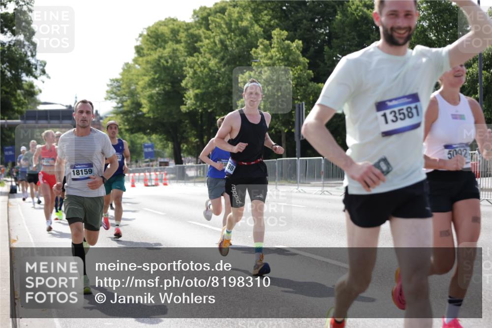 29.06.2025 - hella hamburg halbmarathon Jannik Wohlers http://msf.ph/oto/8198310 29.06.2025 09:47:24 Lombardsbrücke 1164, 2196, 2296, 5092, 5923, 8084, 8901, 9178, 9944, 10384, 10968, 11019, 11559, 12462, 12751, 12865, 13419, 13514, 13798, 14601, 14952, 15965, 16123, 16964, 17154, 17306, 18159, 18216, 18687, 18689 meine-sportfotos.de