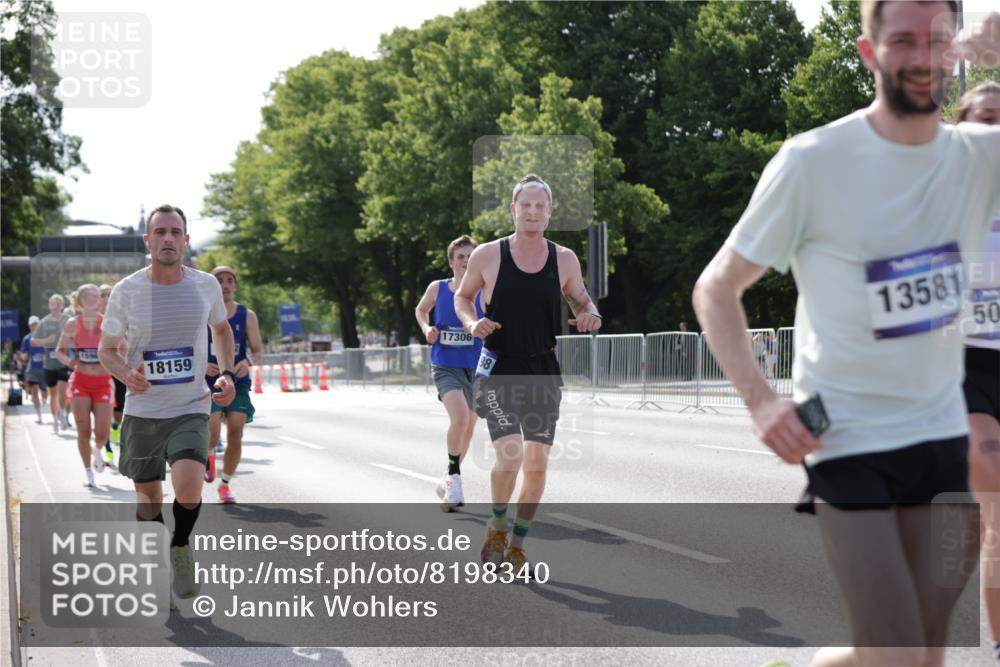 29.06.2025 - hella hamburg halbmarathon Jannik Wohlers http://msf.ph/oto/8198340 29.06.2025 09:47:25 Lombardsbrücke 1164, 2196, 2296, 4602, 5092, 8084, 8901, 9178, 9944, 10384, 10968, 11019, 11559, 11745, 12462, 12751, 12865, 13419, 13514, 13798, 14601, 14952, 15965, 16964, 17154, 17306, 18159, 18216, 18687, 18689, 18841 meine-sportfotos.de