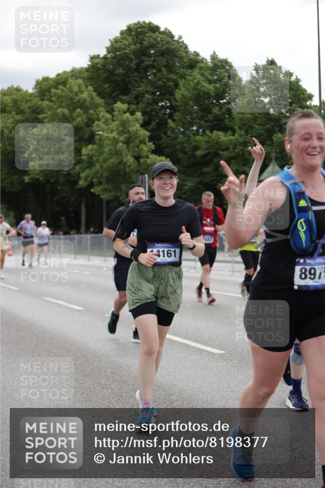 29.06.2025 - hella hamburg halbmarathon Jannik Wohlers http://msf.ph/oto/8198377 29.06.2025 11:15:04 Lombardsbrücke 2434, 2542, 3245, 3603, 3902, 4276, 4280, 5960, 6274, 7655, 7683, 7697, 8111, 8776, 8979, 9308, 9533, 9859, 10201, 10456, 10607, 10954, 10955, 12825, 12925, 12926, 13067, 14103, 14161, 14187, 16351, 16444, 17124, 17738, 17755, 17759, 18711, 18847, 18968 meine-sportfotos.de