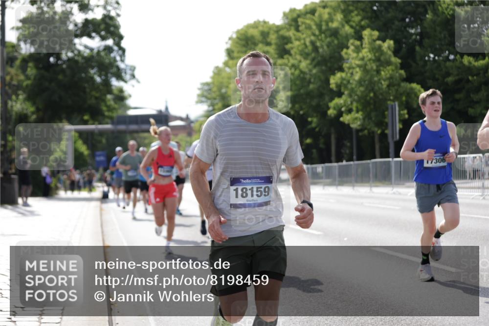 29.06.2025 - hella hamburg halbmarathon Jannik Wohlers http://msf.ph/oto/8198459 29.06.2025 09:47:26 Lombardsbrücke 1164, 1562, 2196, 2296, 4602, 5092, 8084, 8901, 9178, 9944, 10384, 10968, 11019, 11559, 11745, 12462, 12865, 13419, 13514, 13798, 14601, 14934, 14952, 15261, 15965, 16964, 17306, 18159, 18216, 18687, 18689, 18841 meine-sportfotos.de
