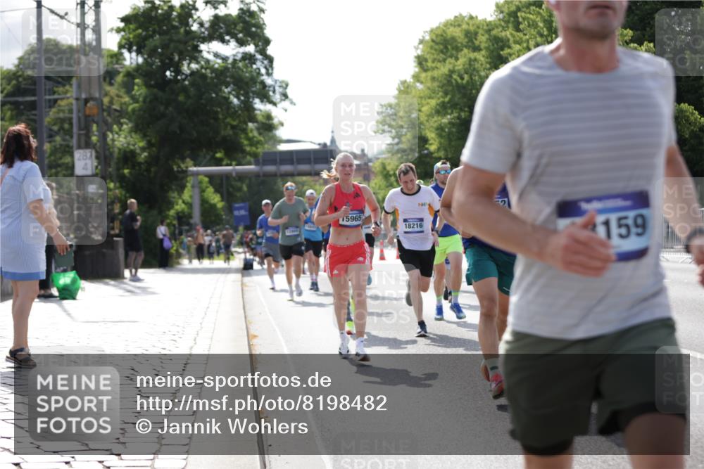 29.06.2025 - hella hamburg halbmarathon Jannik Wohlers http://msf.ph/oto/8198482 29.06.2025 09:47:26 Lombardsbrücke 1164, 1562, 2196, 2296, 4602, 5092, 8084, 8901, 9178, 9944, 10384, 10968, 11019, 11559, 11745, 12462, 12865, 13419, 13514, 13798, 14601, 14934, 14952, 15261, 15965, 16964, 17306, 18159, 18216, 18687, 18689, 18841 meine-sportfotos.de