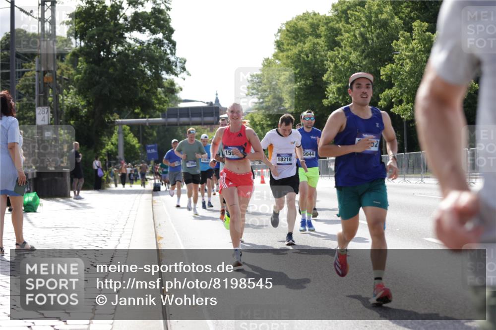 29.06.2025 - hella hamburg halbmarathon Jannik Wohlers http://msf.ph/oto/8198545 29.06.2025 09:47:26 Lombardsbrücke 1164, 1562, 2196, 2296, 4602, 5092, 8084, 8901, 9178, 9944, 10384, 10968, 11019, 11559, 11745, 12462, 12865, 13419, 13514, 13798, 14601, 14934, 14952, 15261, 15965, 16964, 17306, 18159, 18216, 18687, 18689, 18841 meine-sportfotos.de