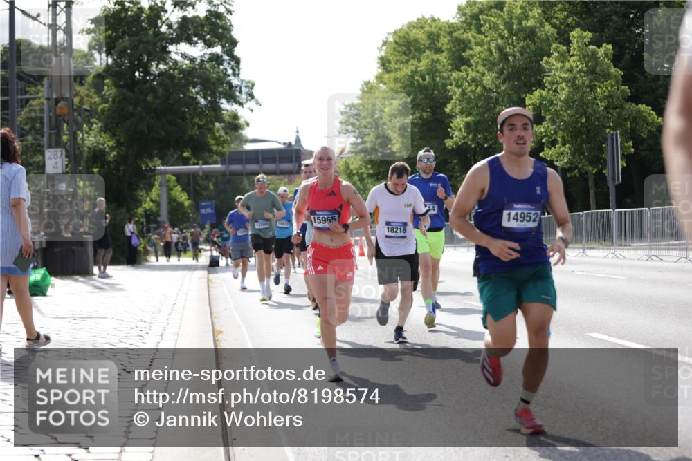 29.06.2025 - hella hamburg halbmarathon Jannik Wohlers http://msf.ph/oto/8198574 29.06.2025 09:47:27 Lombardsbrücke 1164, 1562, 2196, 2296, 4602, 5092, 8084, 8901, 9178, 9944, 10384, 10968, 11019, 11559, 11745, 12462, 12865, 13419, 13514, 13798, 14601, 14934, 14952, 15261, 15965, 16964, 17306, 18159, 18216, 18687, 18689, 18841 meine-sportfotos.de