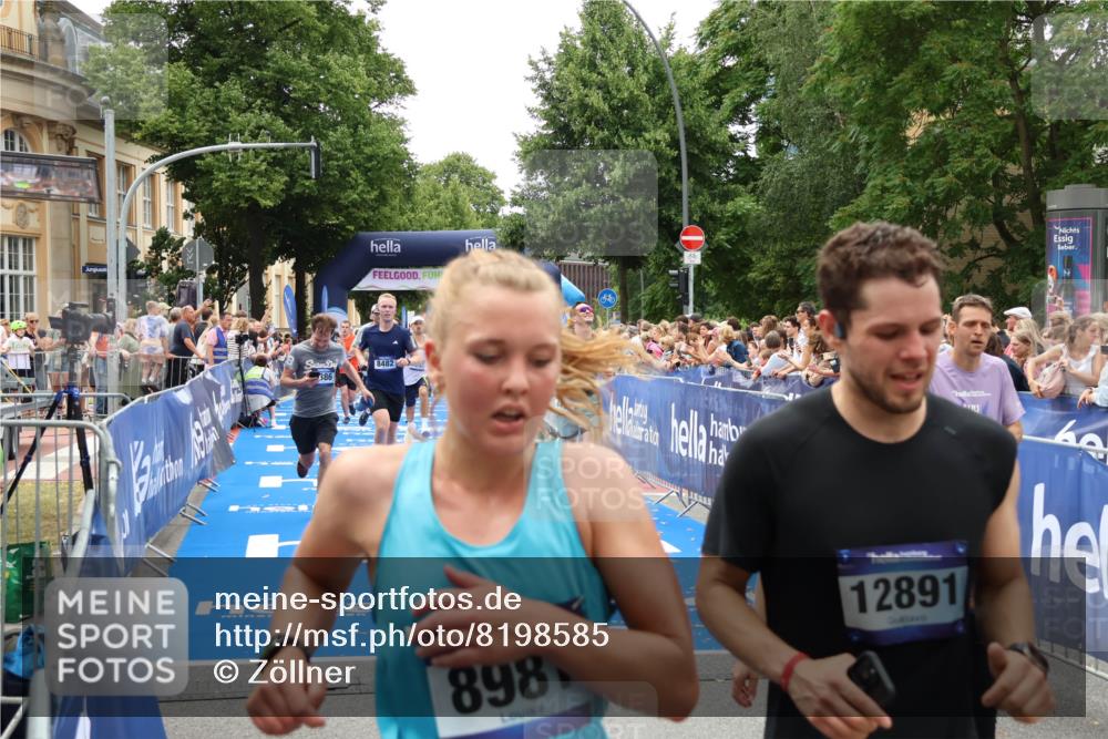 29.06.2025 - hella hamburg halbmarathon Zöllner http://msf.ph/oto/8198585 29.06.2025 10:46:36 Ziel 4497, 5459, 8482, 9051, 9232, 9386, 9529, 9786, 13525, 15133, 15206, 17281, 17461, 18882 meine-sportfotos.de