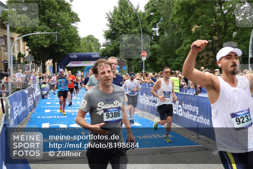 29.06.2025 - hella hamburg halbmarathon Zöllner http://msf.ph/oto/8198684 29.06.2025 10:46:39 Ziel 1920, 1942, 5459, 8482, 9051, 9232, 9529, 13525, 13554, 15026, 15133, 15206, 15714, 17281, 17461, 18297, 18882 meine-sportfotos.de