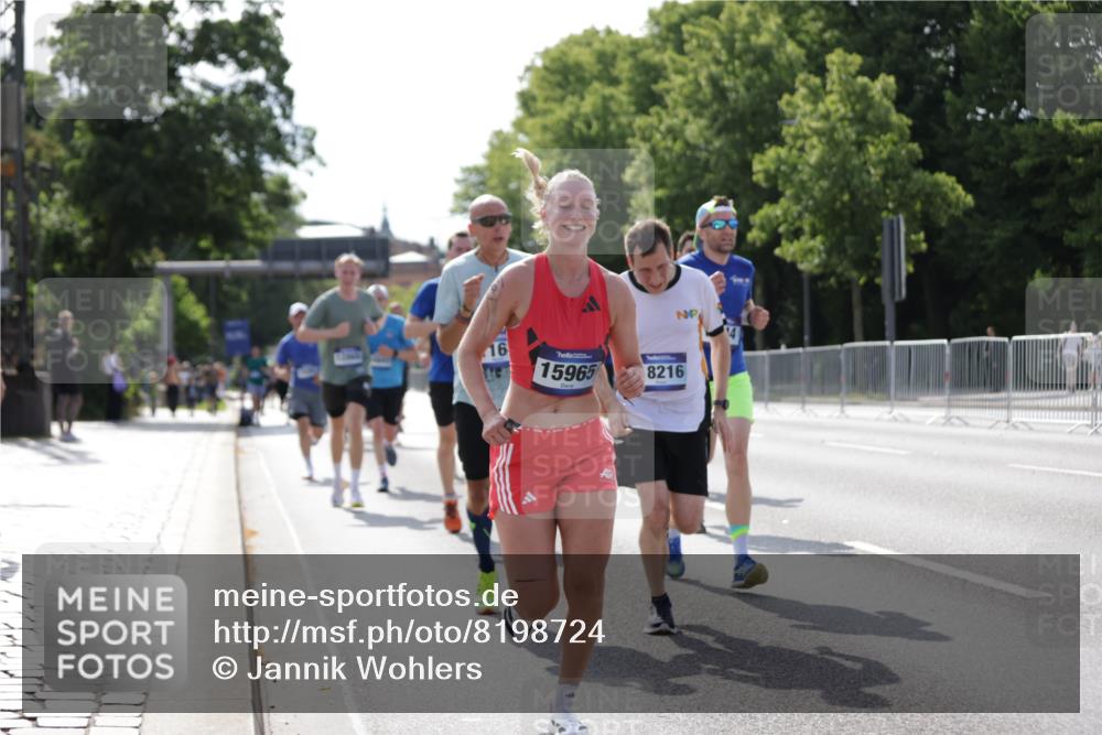 29.06.2025 - hella hamburg halbmarathon Jannik Wohlers http://msf.ph/oto/8198724 29.06.2025 09:47:28 Lombardsbrücke 1164, 1562, 2196, 2296, 4602, 5092, 8901, 9178, 9944, 10384, 10968, 11745, 12462, 12865, 13514, 13798, 13854, 14387, 14601, 14934, 14952, 15261, 15965, 16964, 17306, 18159, 18216, 18573, 18687, 18689, 18841 meine-sportfotos.de