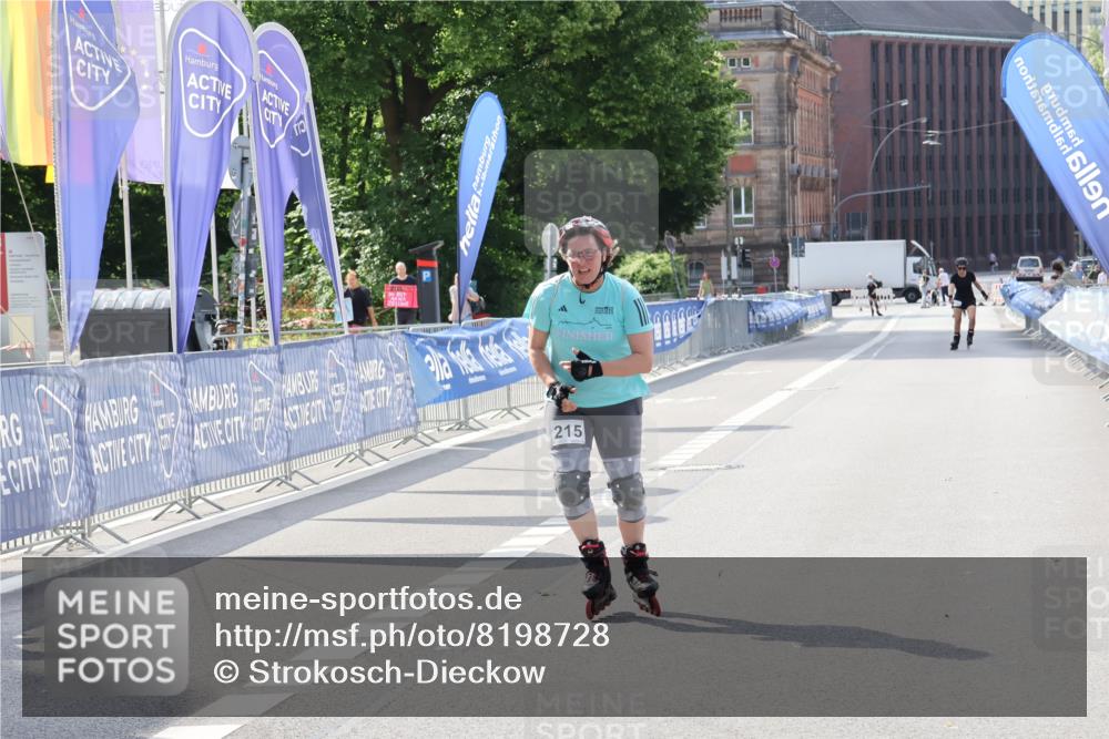 29.06.2025 - hella hamburg halbmarathon Strokosch-Dieckow http://msf.ph/oto/8198728 29.06.2025 09:44:53 Ziel 20215 meine-sportfotos.de