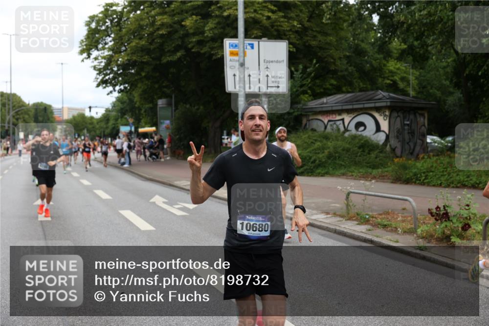 29.06.2025 - hella hamburg halbmarathon Yannick Fuchs http://msf.ph/oto/8198732 29.06.2025 10:31:46 20KM 1411, 2196, 2767, 4860, 4865, 5003, 5092, 5307, 5315, 6123, 6458, 6529, 7310, 7482, 8362, 9178, 9296, 9914, 10680, 10738, 11833, 13141, 13854, 13972, 14387, 14459, 14691, 14934, 15178, 15261, 15939, 16523, 16992, 17024, 17125, 17137, 17306, 17658, 17723, 18062, 18159, 18384, 18824 meine-sportfotos.de