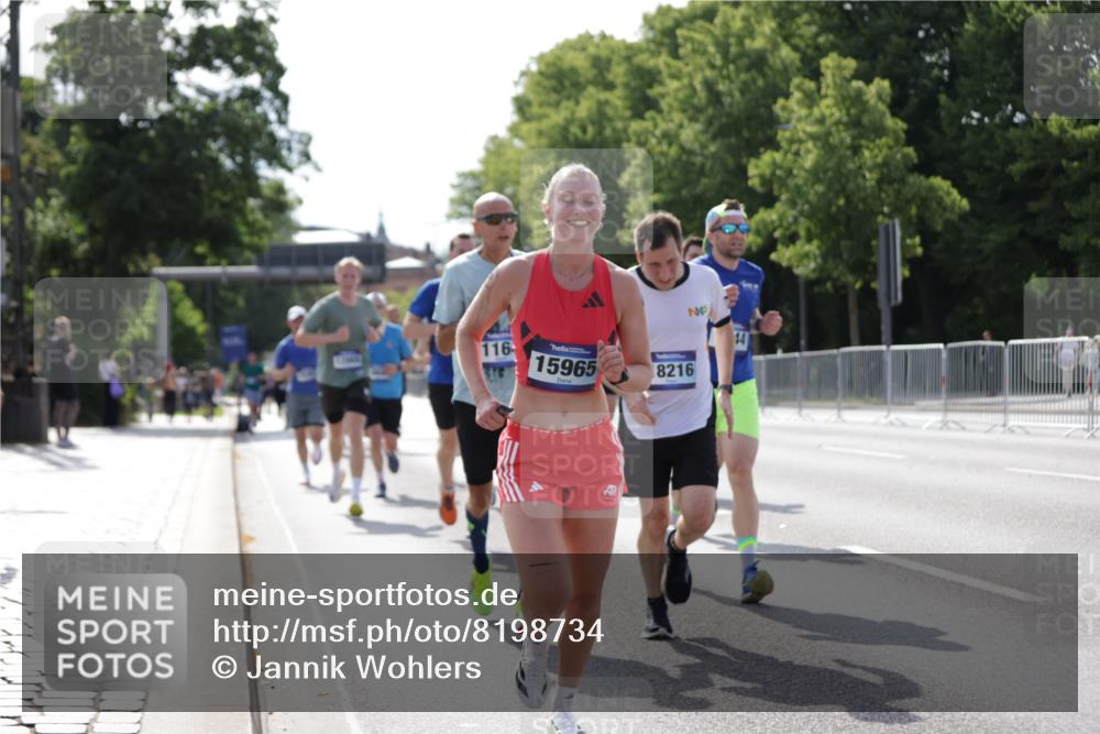 29.06.2025 - hella hamburg halbmarathon Jannik Wohlers http://msf.ph/oto/8198734 29.06.2025 09:47:28 Lombardsbrücke 1164, 1562, 2196, 2296, 4602, 5092, 8901, 9178, 9944, 10384, 10968, 11745, 12462, 12865, 13514, 13798, 13854, 14387, 14601, 14934, 14952, 15261, 15965, 16964, 17306, 18159, 18216, 18573, 18687, 18689, 18841 meine-sportfotos.de