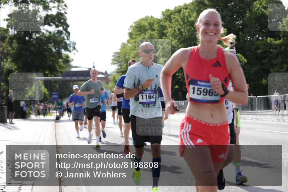 29.06.2025 - hella hamburg halbmarathon Jannik Wohlers http://msf.ph/oto/8198808 29.06.2025 09:47:29 Lombardsbrücke 1164, 1562, 2196, 2296, 4602, 5092, 8901, 9178, 9944, 10384, 10968, 11745, 12462, 12865, 13514, 13798, 13854, 14387, 14601, 14934, 14952, 15261, 15965, 16964, 17306, 18159, 18216, 18573, 18687, 18689, 18841 meine-sportfotos.de