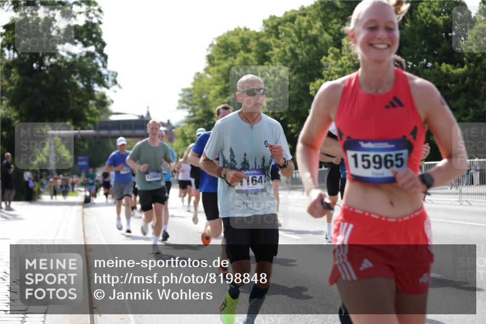 29.06.2025 - hella hamburg halbmarathon Jannik Wohlers http://msf.ph/oto/8198848 29.06.2025 09:47:29 Lombardsbrücke 1164, 1562, 2196, 2296, 4602, 5092, 8901, 9178, 9944, 10384, 10968, 11745, 12462, 12865, 13514, 13798, 13854, 14387, 14601, 14934, 14952, 15261, 15965, 16964, 17306, 18159, 18216, 18573, 18687, 18689, 18841 meine-sportfotos.de