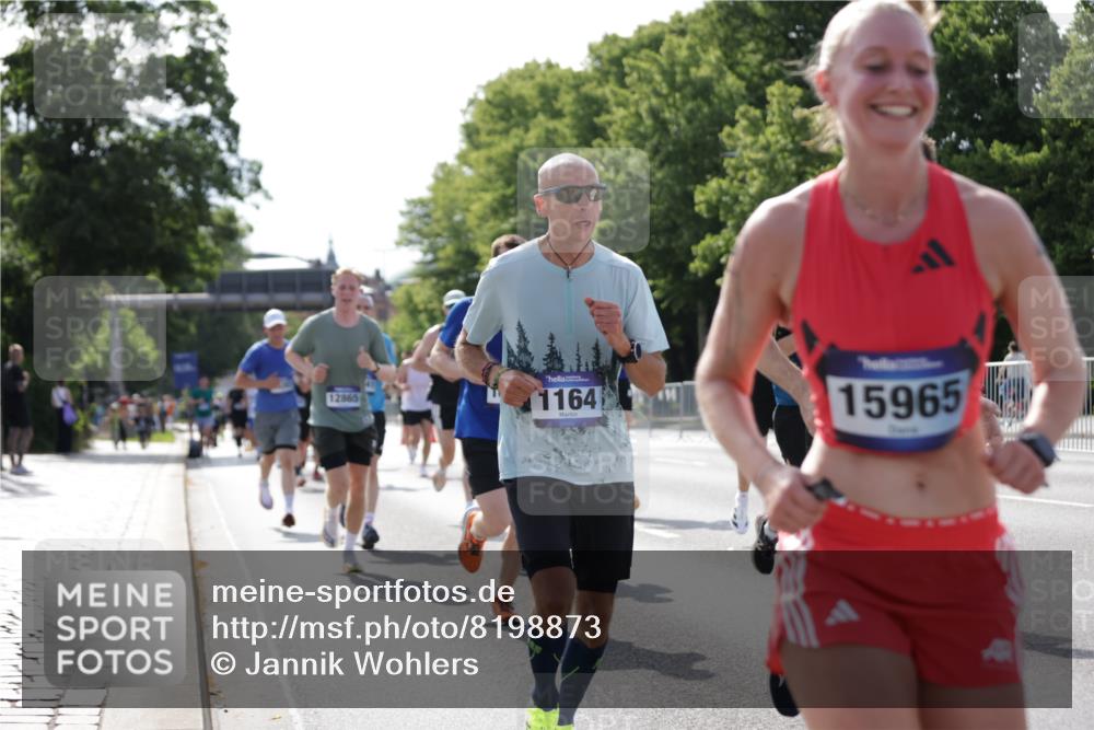 29.06.2025 - hella hamburg halbmarathon Jannik Wohlers http://msf.ph/oto/8198873 29.06.2025 09:47:29 Lombardsbrücke 1164, 1562, 2196, 2296, 4602, 5092, 8901, 9178, 9944, 10384, 10968, 11745, 12462, 12865, 13514, 13798, 13854, 14387, 14601, 14934, 14952, 15261, 15965, 16964, 17306, 18159, 18216, 18573, 18687, 18689, 18841 meine-sportfotos.de