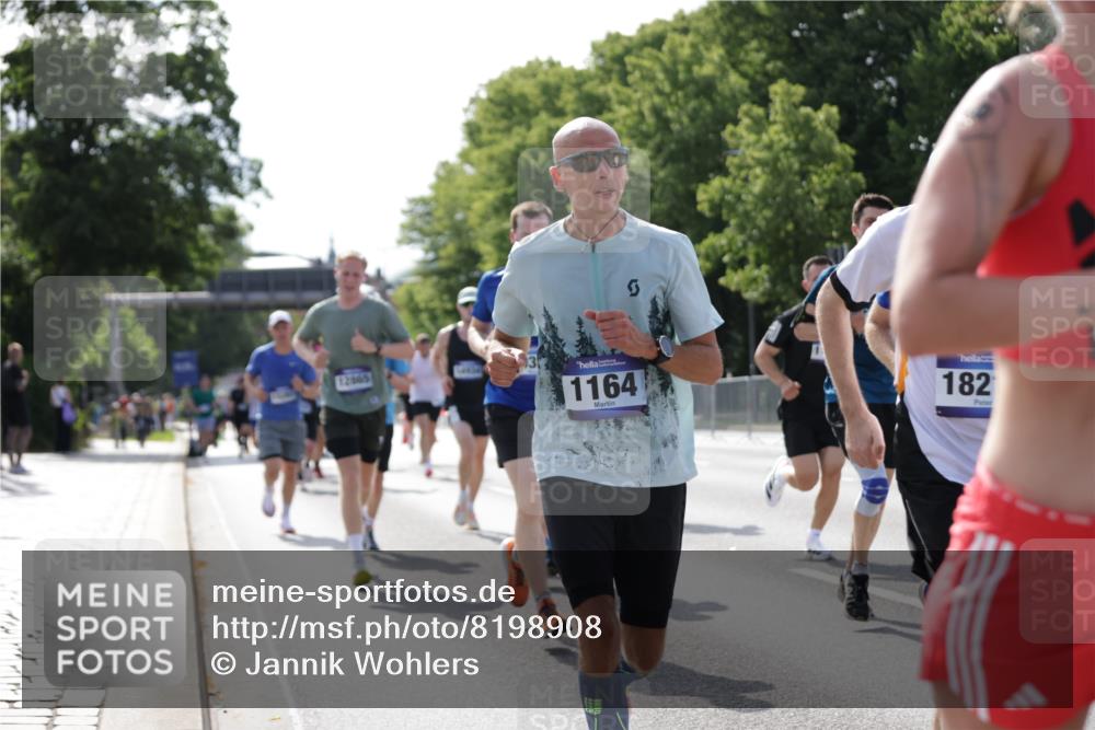 29.06.2025 - hella hamburg halbmarathon Jannik Wohlers http://msf.ph/oto/8198908 29.06.2025 09:47:29 Lombardsbrücke 1164, 1562, 2196, 2296, 4602, 5092, 8901, 9178, 9944, 10384, 10968, 11745, 12462, 12865, 13514, 13798, 13854, 14387, 14601, 14934, 14952, 15261, 15965, 16964, 17306, 18159, 18216, 18573, 18687, 18689, 18841 meine-sportfotos.de