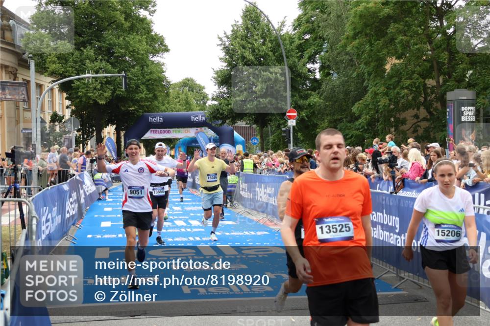29.06.2025 - hella hamburg halbmarathon Zöllner http://msf.ph/oto/8198920 29.06.2025 10:46:44 Ziel 1920, 1942, 3976, 6630, 9051, 13554, 15026, 15133, 15714, 16175, 17743, 17865, 18297, 19128 meine-sportfotos.de