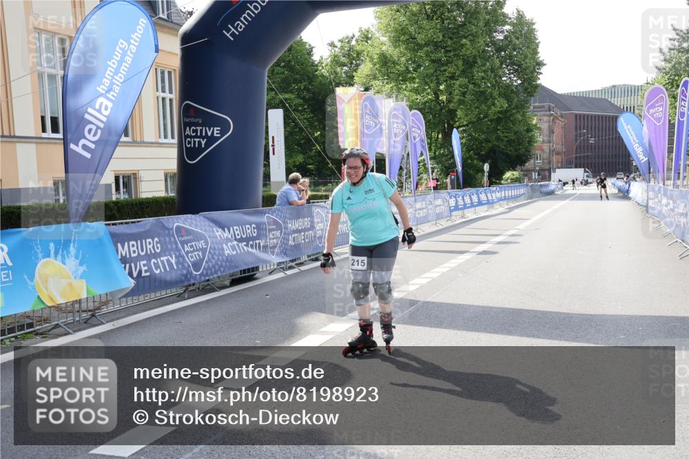 29.06.2025 - hella hamburg halbmarathon Strokosch-Dieckow http://msf.ph/oto/8198923 29.06.2025 09:44:55 Ziel 20199, 20215 meine-sportfotos.de