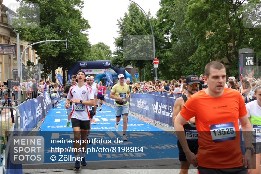 29.06.2025 - hella hamburg halbmarathon Zöllner http://msf.ph/oto/8198964 29.06.2025 10:46:45 Ziel 1920, 1942, 3976, 6630, 9051, 13554, 14541, 15026, 15714, 15900, 16175, 17743, 17865, 18297, 19128 meine-sportfotos.de