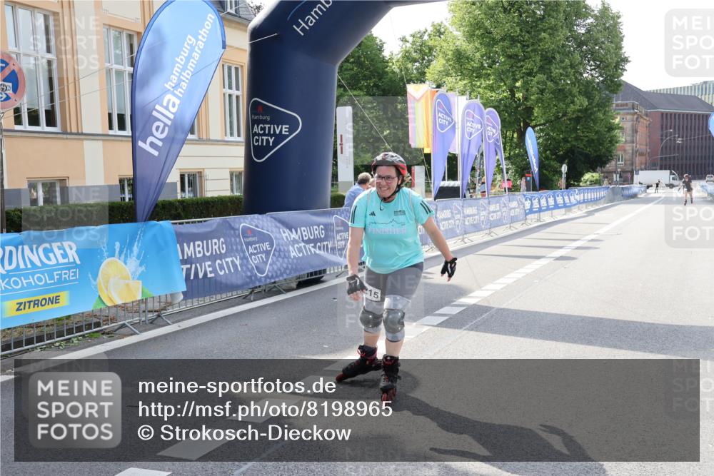 29.06.2025 - hella hamburg halbmarathon Strokosch-Dieckow http://msf.ph/oto/8198965 29.06.2025 09:44:56 Ziel 20199, 20215 meine-sportfotos.de