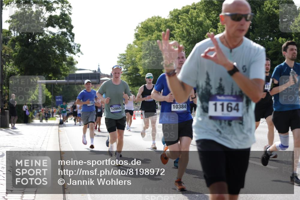 29.06.2025 - hella hamburg halbmarathon Jannik Wohlers http://msf.ph/oto/8198972 29.06.2025 09:47:29 Lombardsbrücke 1164, 1562, 2196, 2296, 4602, 5092, 8901, 9178, 9944, 10384, 10968, 11745, 12462, 12865, 13514, 13798, 13854, 14387, 14601, 14934, 14952, 15261, 15965, 16964, 17306, 18159, 18216, 18573, 18687, 18689, 18841 meine-sportfotos.de