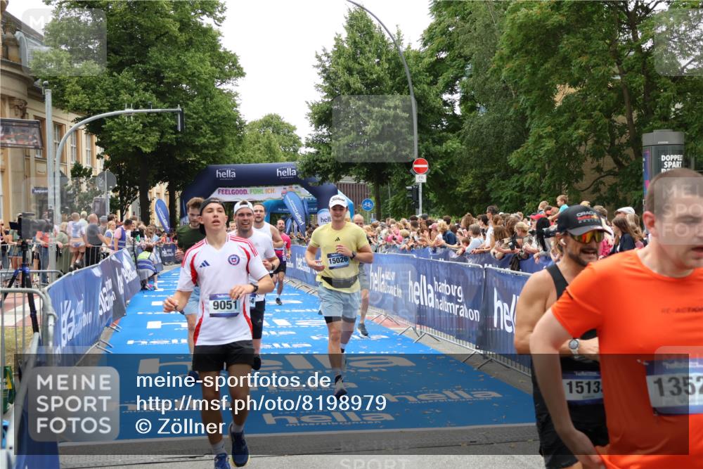 29.06.2025 - hella hamburg halbmarathon Zöllner http://msf.ph/oto/8198979 29.06.2025 10:46:45 Ziel 1920, 1942, 3976, 6630, 9051, 13554, 14541, 15026, 15714, 15900, 16175, 17743, 17865, 18297, 19128 meine-sportfotos.de