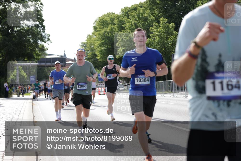 29.06.2025 - hella hamburg halbmarathon Jannik Wohlers http://msf.ph/oto/8199069 29.06.2025 09:47:30 Lombardsbrücke 1164, 1562, 2196, 2296, 4602, 5092, 8362, 8901, 9178, 9944, 10384, 10900, 10968, 11745, 12462, 12865, 13514, 13798, 13854, 14387, 14601, 14934, 14952, 15261, 15415, 15965, 16964, 17306, 18159, 18216, 18573, 18687, 18689, 18841 meine-sportfotos.de