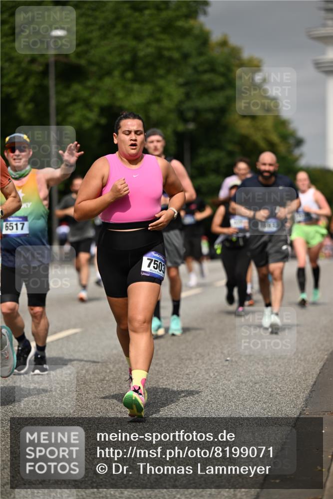 29.06.2025 - hella hamburg halbmarathon Dr. Thomas Lammeyer http://msf.ph/oto/8199071 29.06.2025 10:11:34 Kennedybrücke 1893, 1993, 3929, 4262, 5242, 5287, 5807, 5845, 5926, 6196, 6517, 6518, 6707, 6713, 6715, 6833, 7503, 8585, 9967, 10283, 10700, 10703, 11114, 11394 meine-sportfotos.de