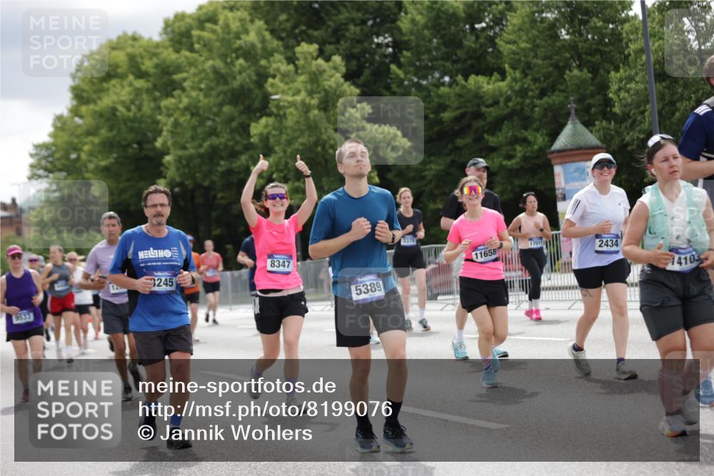 29.06.2025 - hella hamburg halbmarathon Jannik Wohlers http://msf.ph/oto/8199076 29.06.2025 11:15:17 Lombardsbrücke 2434, 2542, 3168, 3245, 3369, 3370, 3452, 3903, 4405, 5389, 6274, 7181, 7182, 8111, 8347, 8468, 8775, 8820, 9427, 9533, 10607, 10767, 10954, 10955, 10976, 11004, 11071, 11658, 11901, 12038, 12542, 12626, 13150, 13280, 14103, 16351, 16362, 16932, 17011, 17124, 17738, 17755, 17759, 18360, 18363, 18711, 18847 meine-sportfotos.de