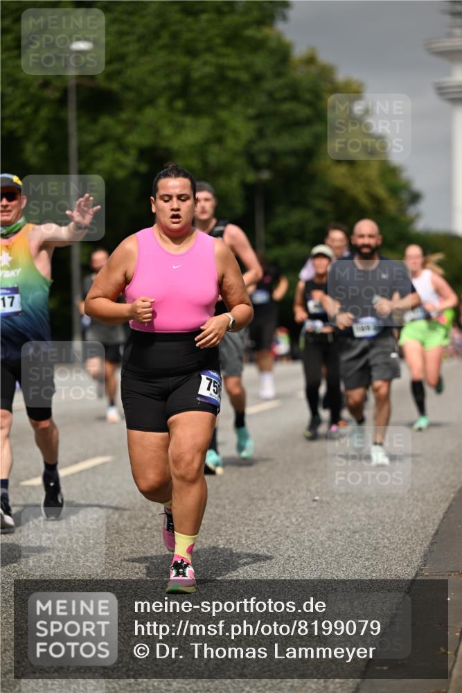 29.06.2025 - hella hamburg halbmarathon Dr. Thomas Lammeyer http://msf.ph/oto/8199079 29.06.2025 10:11:35 Kennedybrücke 1893, 1993, 2136, 3929, 4262, 5242, 5287, 5807, 5845, 5926, 6196, 6517, 6518, 6707, 6713, 6715, 6833, 7503, 7760, 8585, 9967, 10283, 10700, 10703, 11114 meine-sportfotos.de