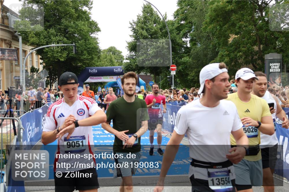 29.06.2025 - hella hamburg halbmarathon Zöllner http://msf.ph/oto/8199083 29.06.2025 10:46:47 Ziel 1920, 1942, 3976, 6630, 11858, 14541, 15714, 15900, 16175, 17353, 17669, 17743, 17865, 18297, 19128 meine-sportfotos.de