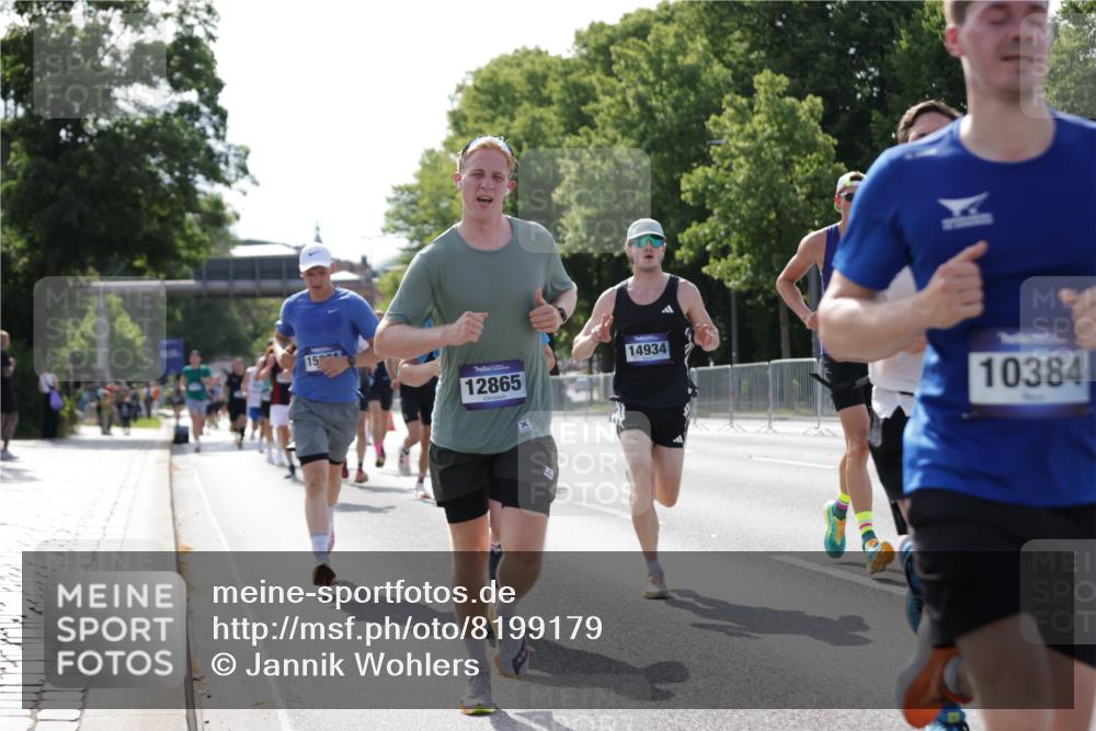 29.06.2025 - hella hamburg halbmarathon Jannik Wohlers http://msf.ph/oto/8199179 29.06.2025 09:47:31 Lombardsbrücke 1164, 1562, 2196, 2296, 4602, 5092, 6990, 8362, 8901, 9178, 9944, 10384, 10900, 10968, 11745, 12290, 12462, 12865, 13514, 13798, 13854, 14387, 14601, 14934, 14952, 15261, 15415, 15965, 16964, 17306, 18159, 18216, 18573, 18687, 18689, 18841 meine-sportfotos.de