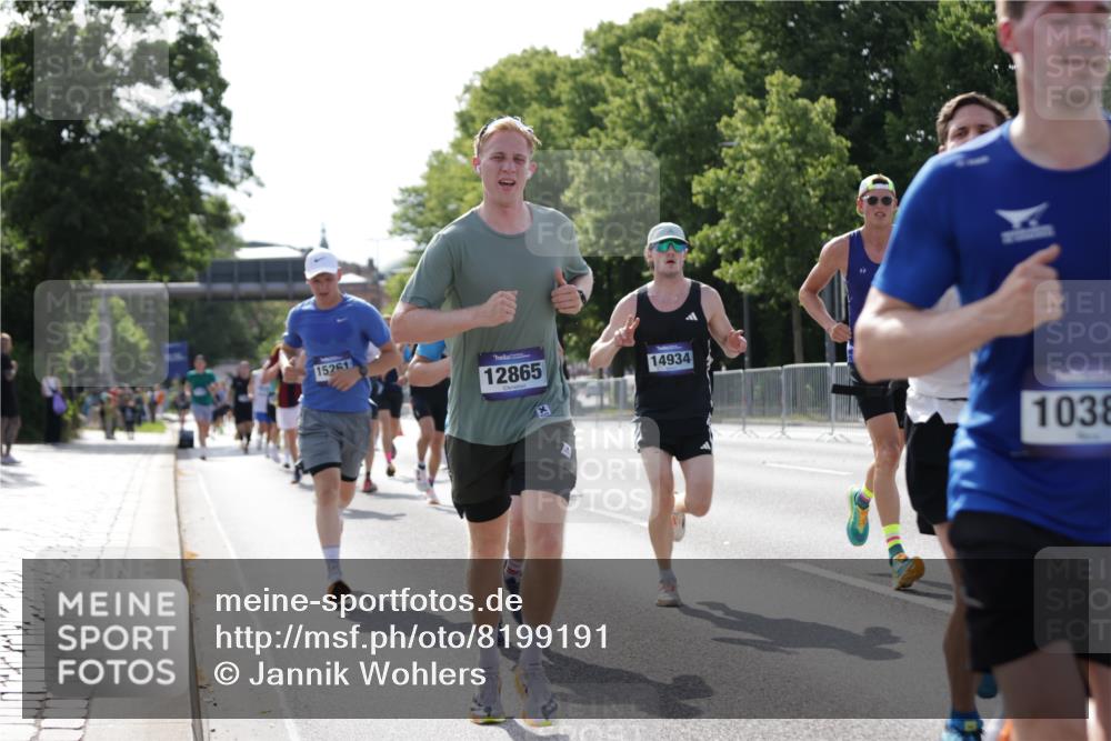 29.06.2025 - hella hamburg halbmarathon Jannik Wohlers http://msf.ph/oto/8199191 29.06.2025 09:47:31 Lombardsbrücke 1164, 1562, 2196, 2296, 4602, 5092, 6990, 8362, 8901, 9178, 9944, 10384, 10900, 10968, 11745, 12290, 12462, 12865, 13514, 13798, 13854, 14387, 14601, 14934, 14952, 15261, 15415, 15965, 16964, 17306, 18159, 18216, 18573, 18687, 18689, 18841 meine-sportfotos.de