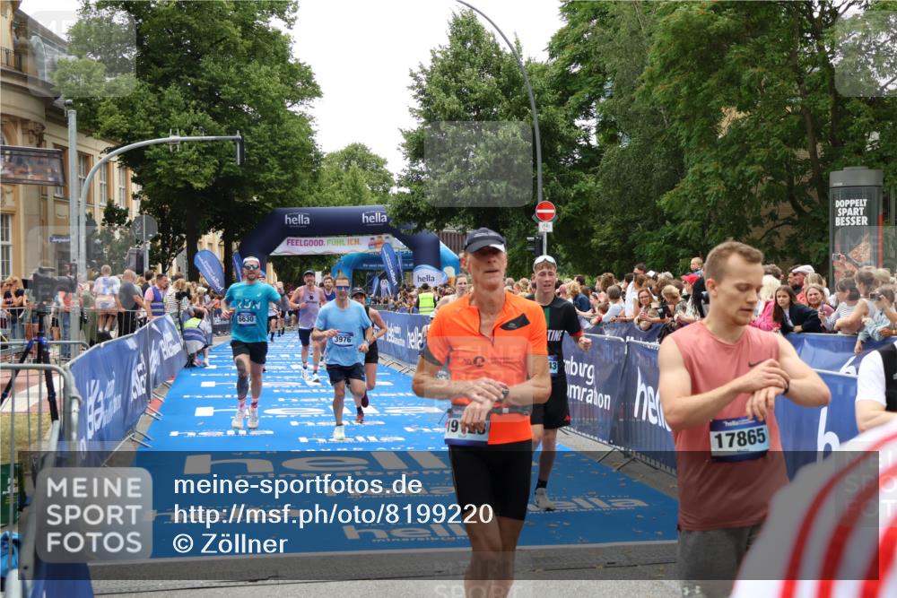 29.06.2025 - hella hamburg halbmarathon Zöllner http://msf.ph/oto/8199220 29.06.2025 10:46:51 Ziel 3976, 6630, 11858, 13940, 14541, 15900, 17172, 17353, 17492, 17669, 17743, 17892, 19105, 19128 meine-sportfotos.de